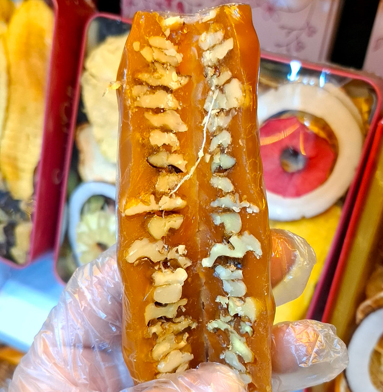 سوجوق باسلوق گردویی در 5 طعم مختلف نانا