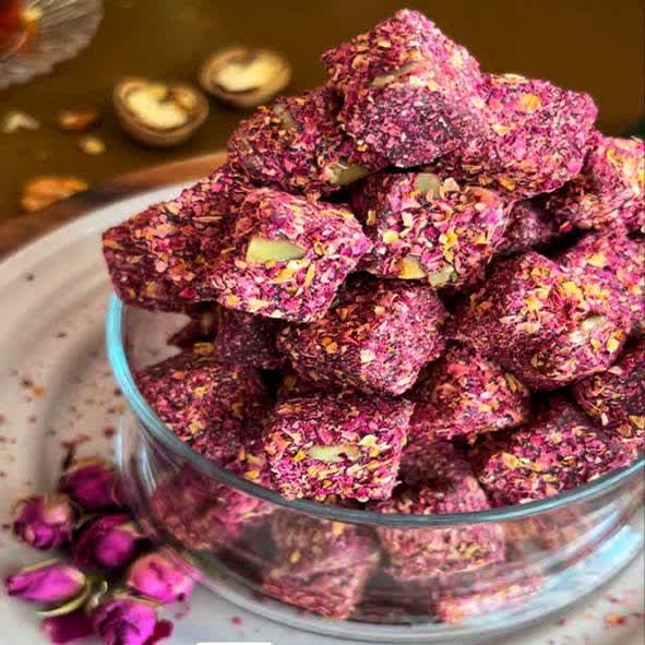 لوکوم رژیمی گل محمدی نانا